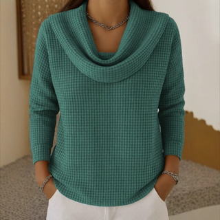Amber – Warmer Pullover mit elegantem Wasserfallausschnitt