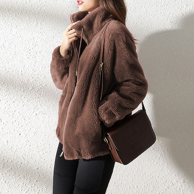 Mira | Kurze Plüschjacke