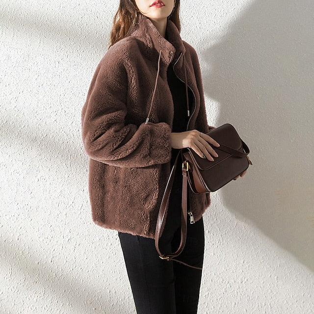 Mira | Kurze Plüschjacke