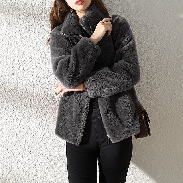 Mira | Kurze Plüschjacke